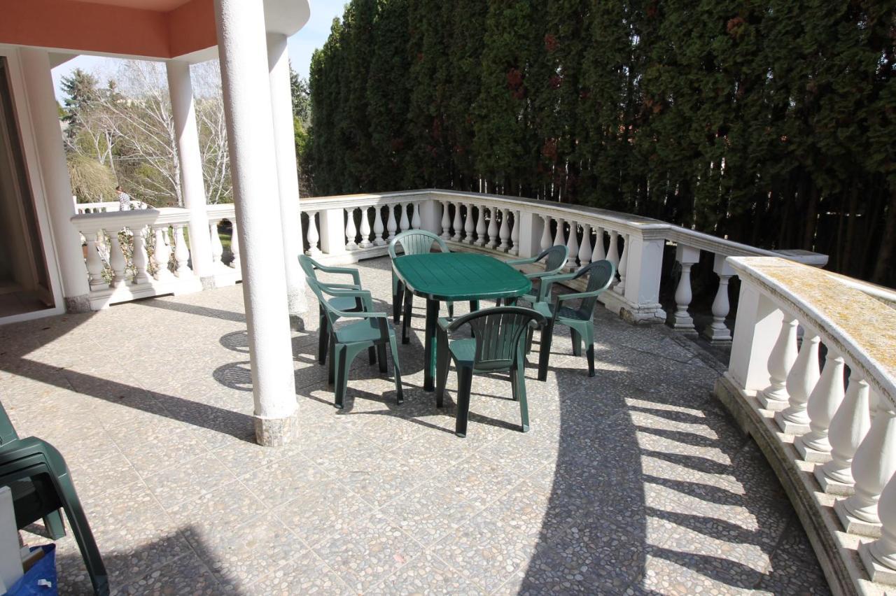 5 Haloszobas Wellness Vip House - Privat Medence Siofok Ngoại thất bức ảnh